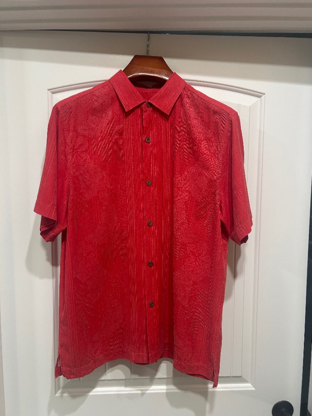 Tommy Bahama Silk Camp Shirt, Size Large, $10, Original $150